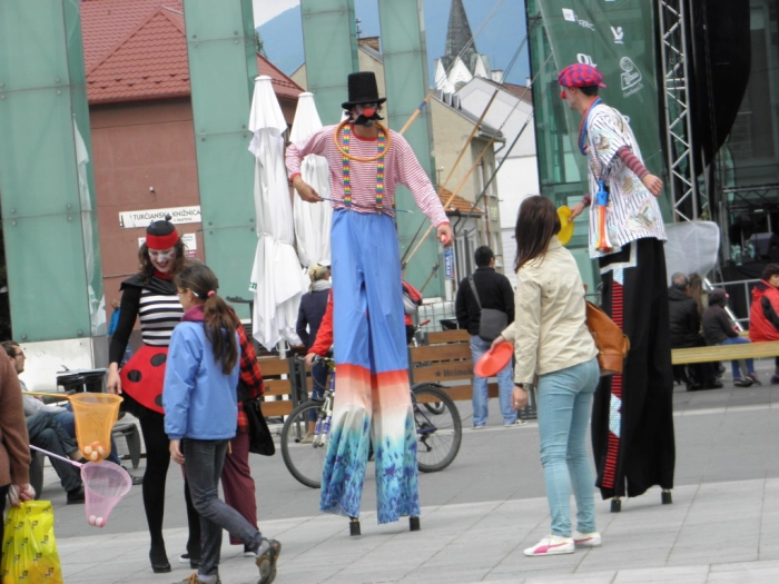Stilts Road Show